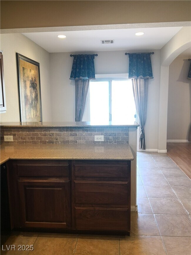 Building Photo - 4952 W Moberly Ave