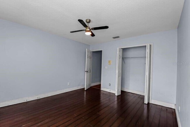 Building Photo - 2396 Nightingale Ln