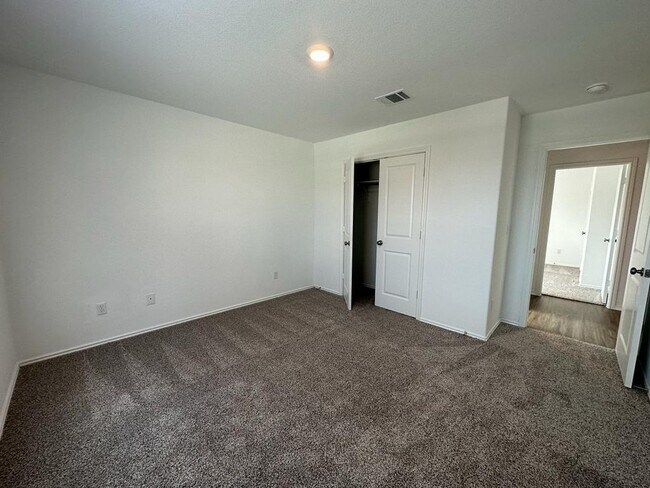 Building Photo - 144 Sky Meadows Cir