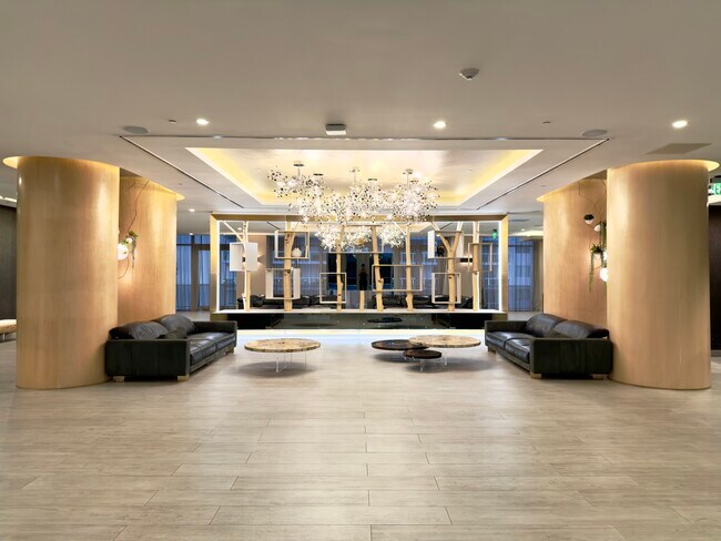 Building Photo - 488 NE 18th St