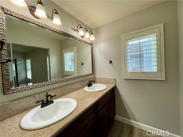 Building Photo - 9753 La Jolla Dr