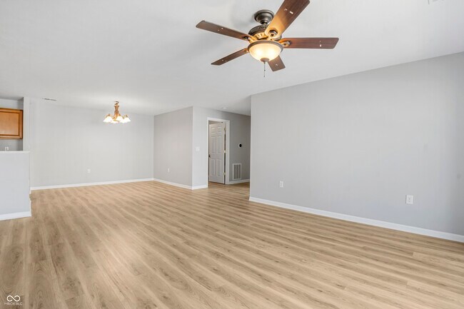 Building Photo - 6525 Emerald Hill Ct