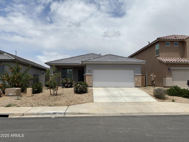 Primary Photo - 16878 W Diana Ave