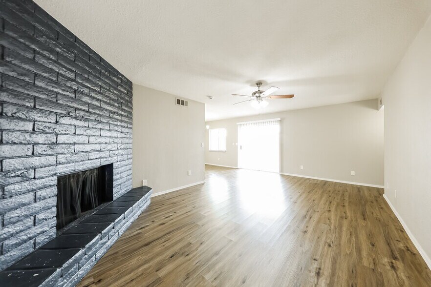 Building Photo - 4124 N 106th Ave