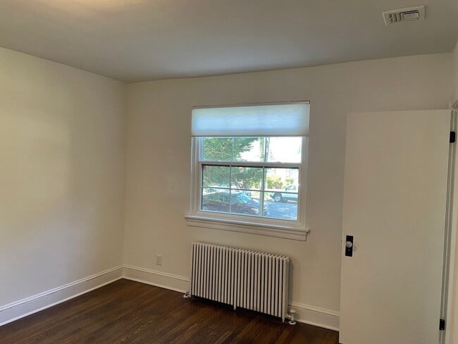 Building Photo - Updated Cute Cape - 3 bedroom, 2 bath -  4509 Fitzhugh Ave.