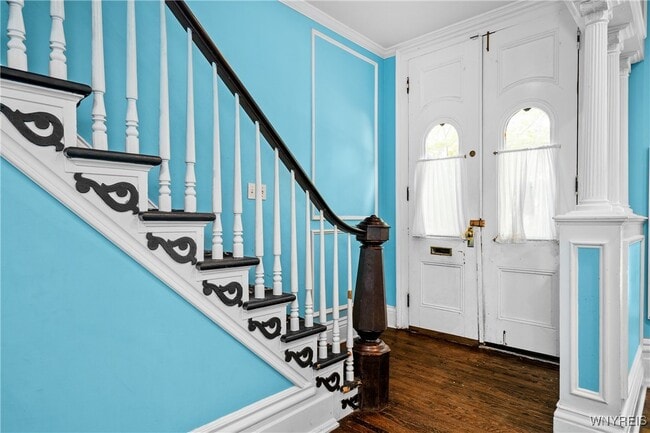 Building Photo - 108 Park St