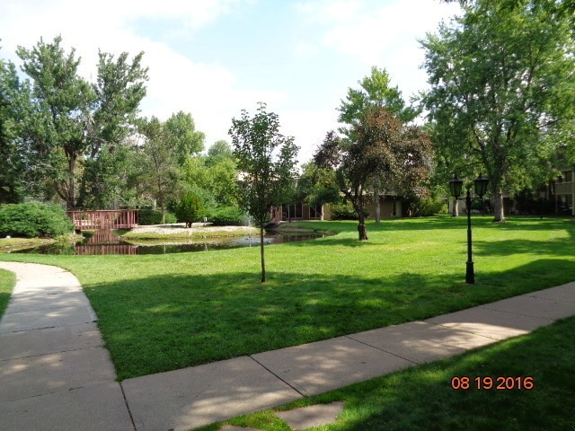 Building Photo - 1304 S Parker Rd