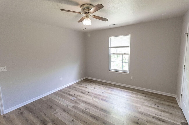 Building Photo - 1412 N Frideriki Dr