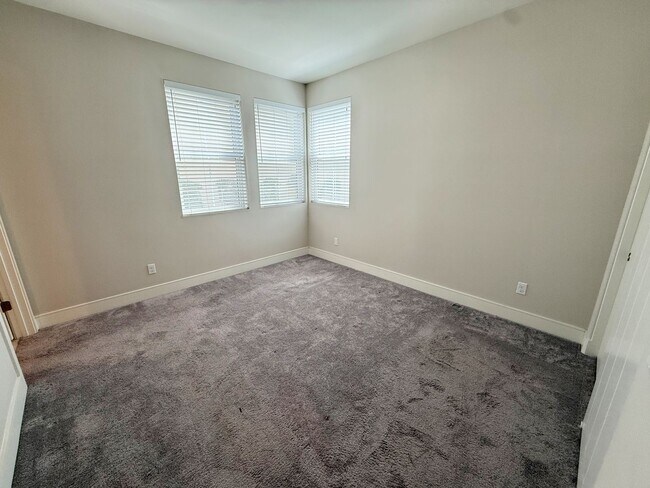 Building Photo - 6773 Solterra Vista Pkwy