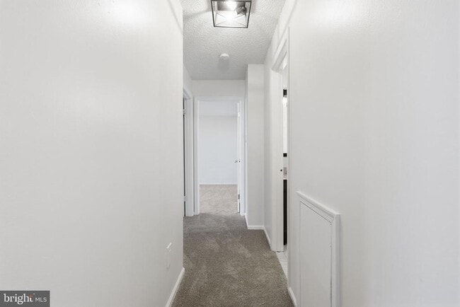 Building Photo - 2014 Barry Ct