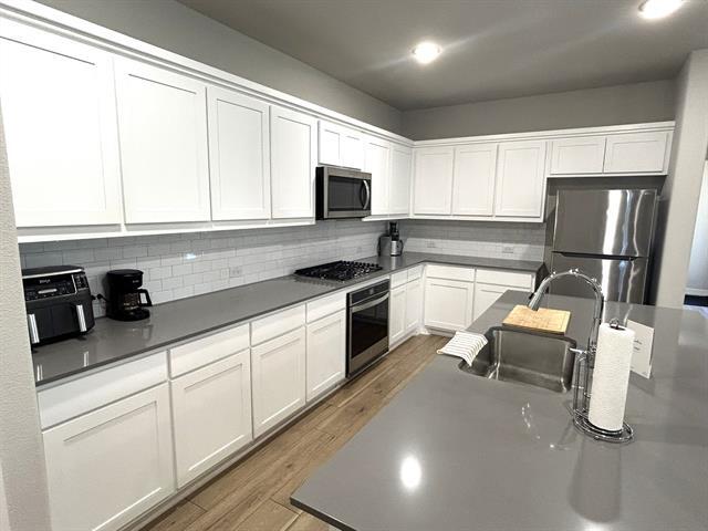 Building Photo - 4913 Pebblewood Dr