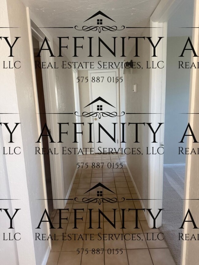 Building Photo - 3 bedroom home