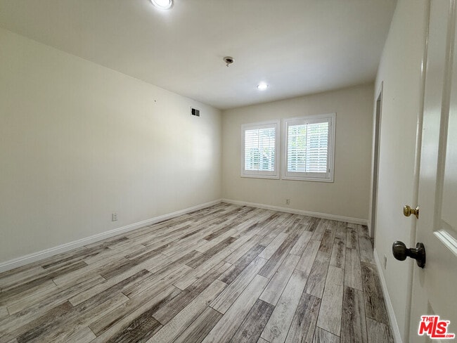 Building Photo - 19023 Cantlay St