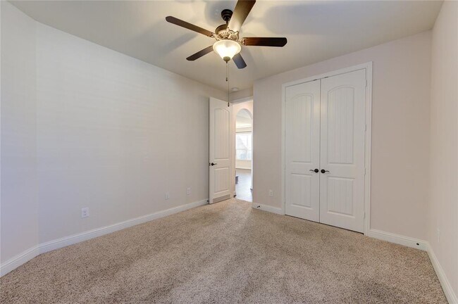Building Photo - 6611 Hollow Bay Ct