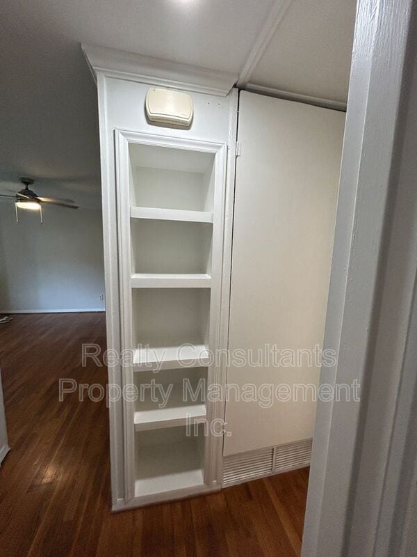 Building Photo - 1815 Mimosa Dr