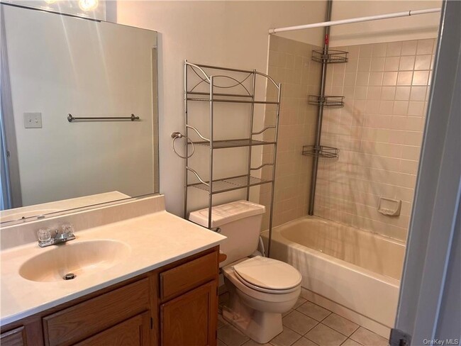 Building Photo - 18 Kendal Ln