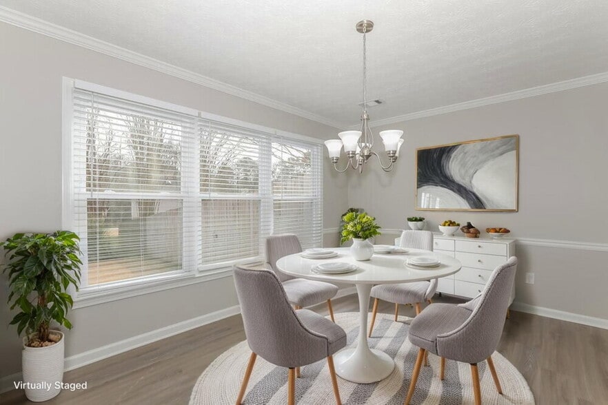 Building Photo - 2403 Scarlet Ln SE