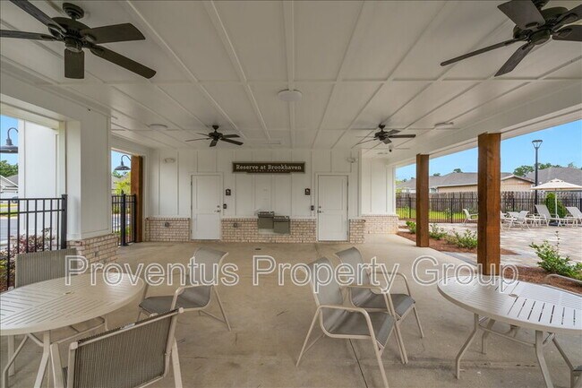 Building Photo - 3136 Silver Maple Dr