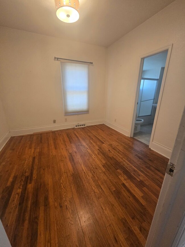 Building Photo - Spacious and Bright 3B Home in Longmont Available NOW! Great Location!