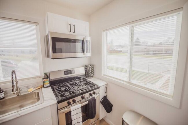 Building Photo - 104 Northside Dr