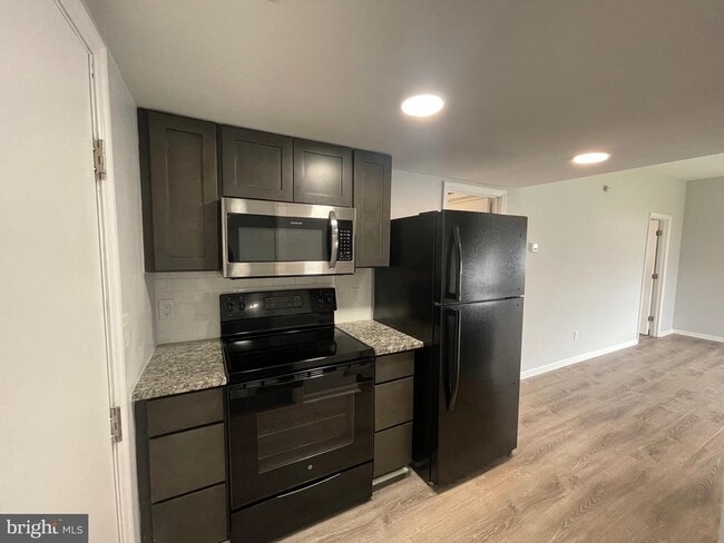 Building Photo - 1013 Anchor Way