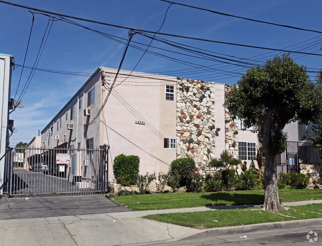 Primary Photo - Malden Apartments
