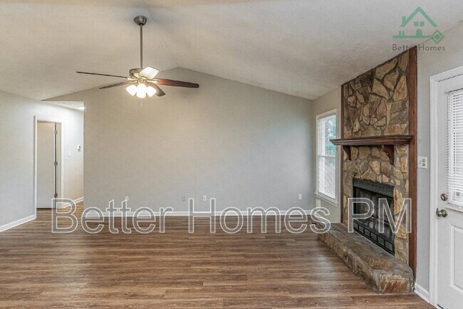 Building Photo - 7312 Pebblebrook Dr