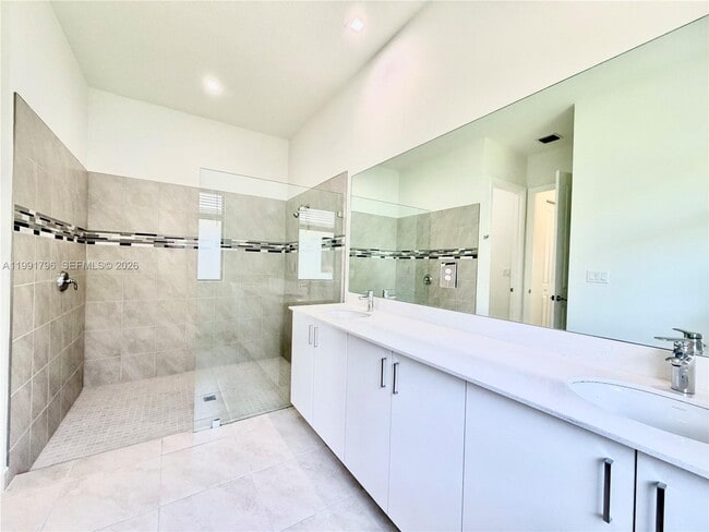 Building Photo - 5028 Gambero Wy