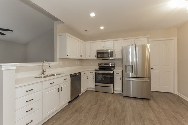 Building Photo - 1615 Flagler Ln