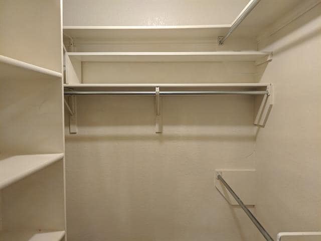 Building Photo - 2705 Cummings Dr