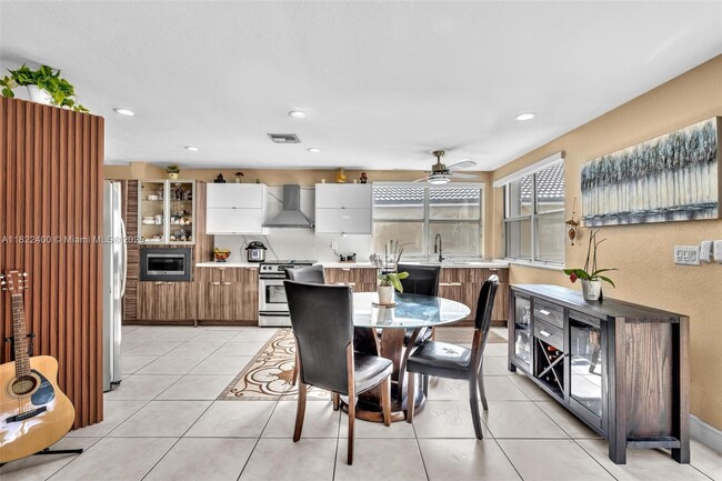 Building Photo - 16408 Sapphire Pl