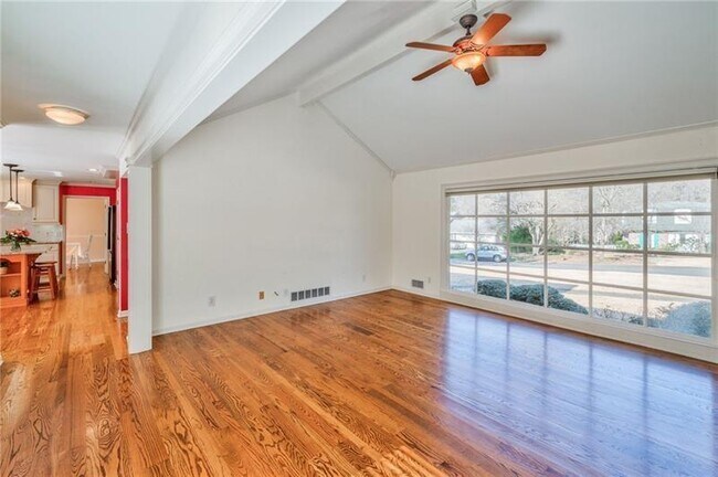 Building Photo - 4010 Mansion Dr