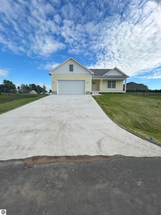 Building Photo - 4499 La Marche Cir