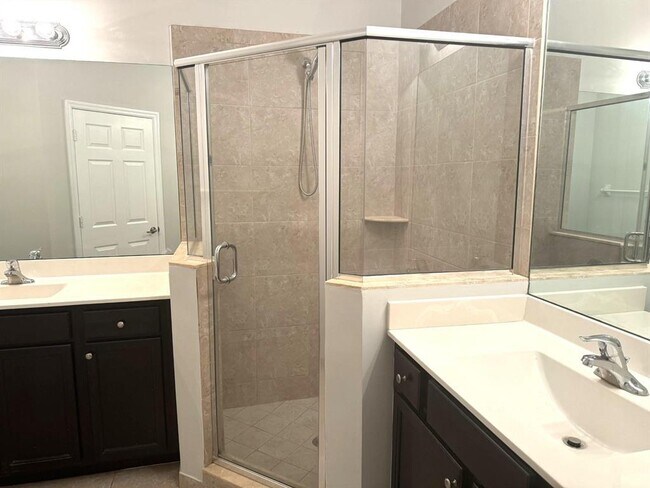 Building Photo - 5887 NW 56th Pl