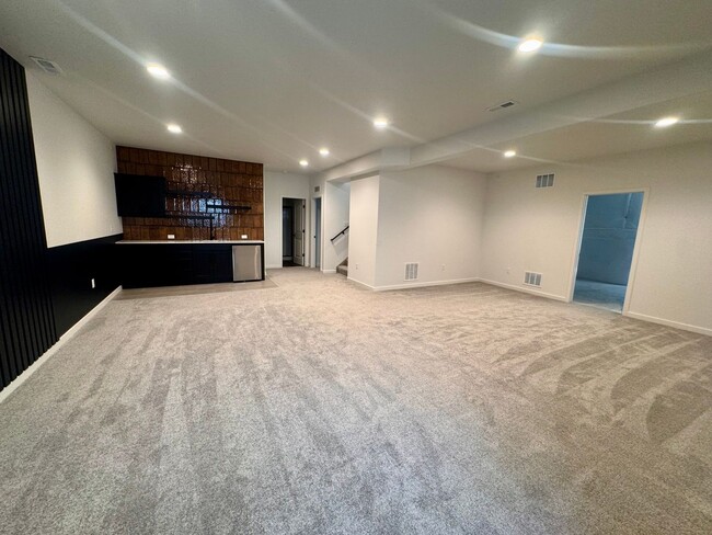 Building Photo - 8275 Nat Love Dr