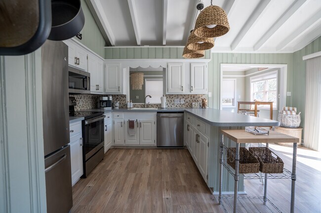 Building Photo - 23 11th Ave