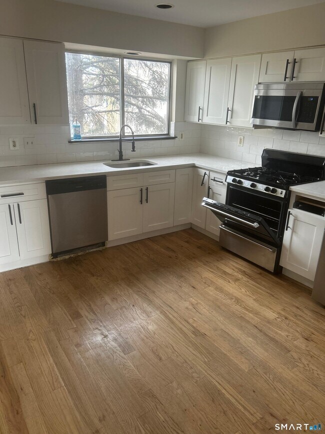 Building Photo - 204 Wheeler Ave