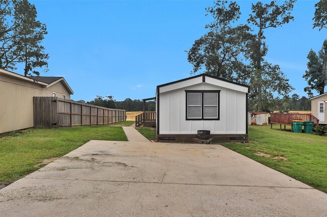 Building Photo - 84 Ridgeway Dr