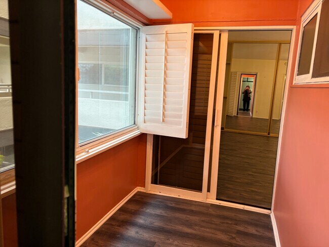 Extra office area - 801 Ocean Ave