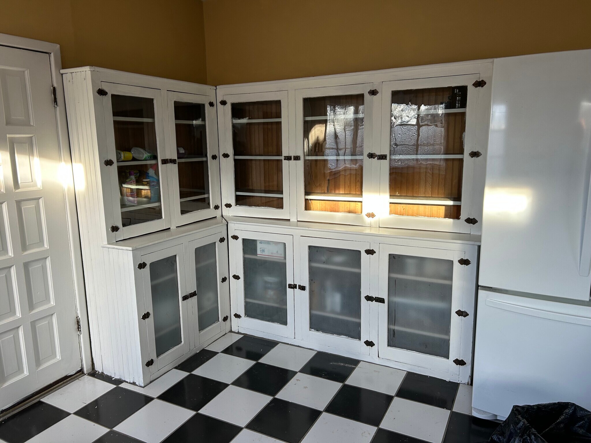 main kitchen - 2038 Kiva Rd