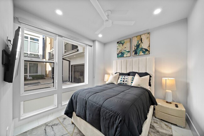 Building Photo - 3513 Hutchins St