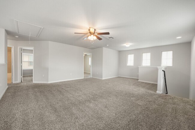 Building Photo - 5903 Bridle Bnd