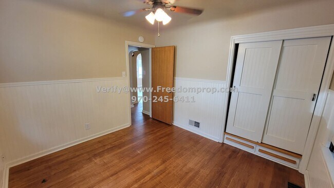 Building Photo - 1323 N 18th St
