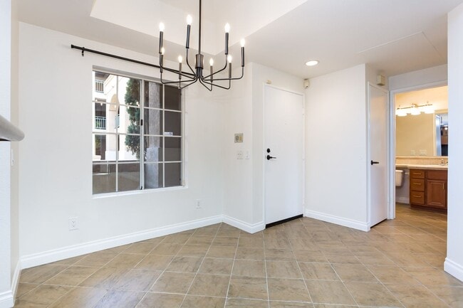 Building Photo - River Colony Condo in Mission Valley East