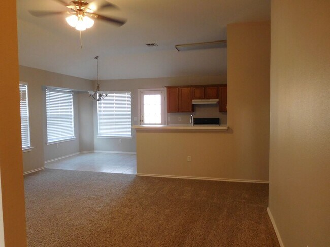 Building Photo - Cute One Story Home in Round Rock