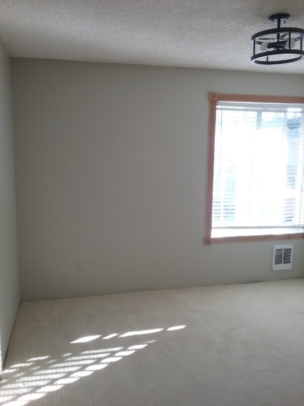 Building Photo - 17431 Ambaum Blvd S