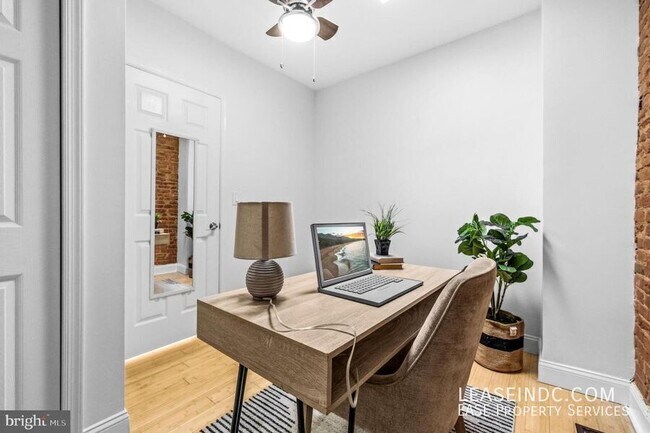 Building Photo - 1608 4th St NW