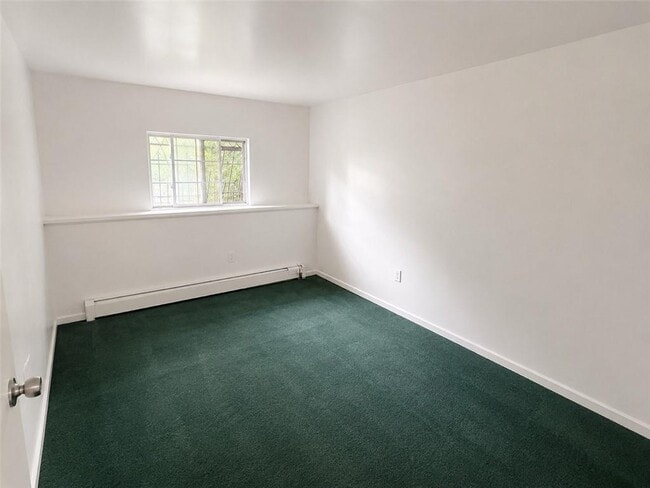 Building Photo - 448 Howard Ave