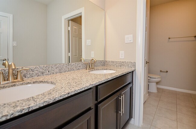 Building Photo - 24918 Meadowthorn Crest Ln