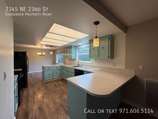 Building Photo - 2345 NE 23rd St